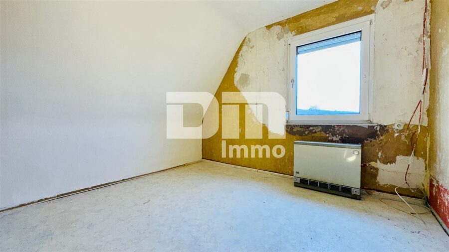 (R)eserviert!Schönes Einfamilienhaus mit großem Grundstück und traumhaften Panoramablick - OG / DG Schlafzimmer Kinderzimmer